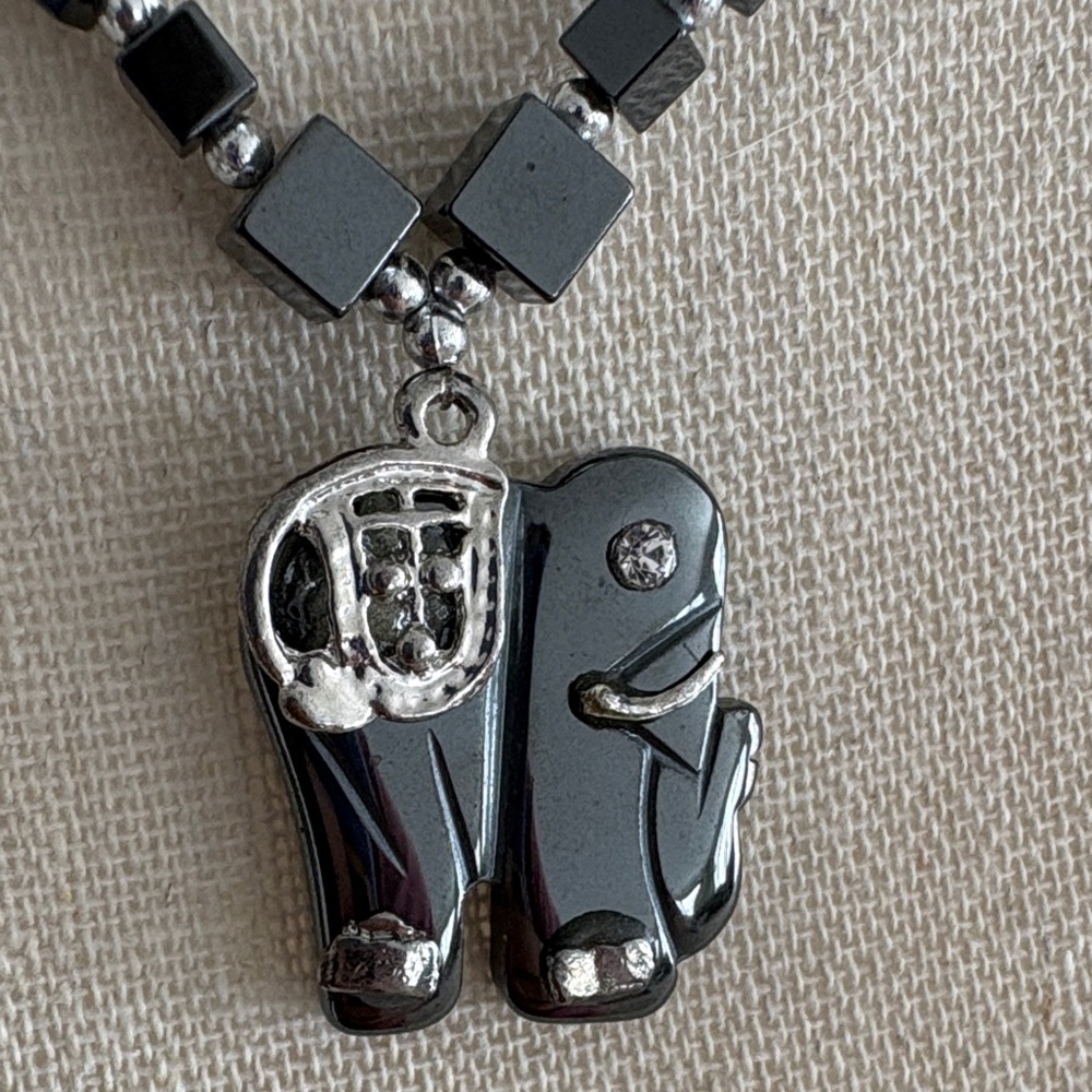 Hematite Carved Elephant Pendant Beaded Necklace Trunk Up Silver Tone - Picture 8 of 9